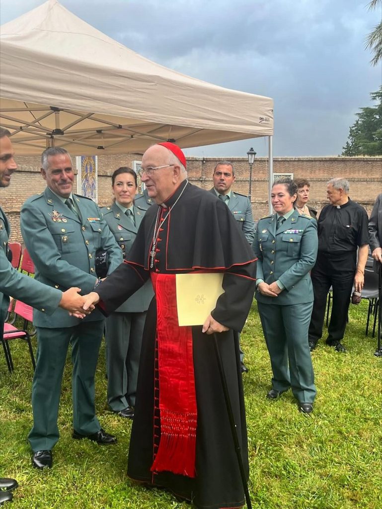 Guardias civiles rinden homenaje a su patrona en los Jardines Vaticanos